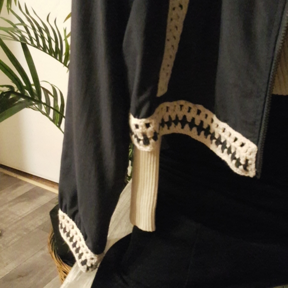 FREE PEOPLE JACKET GRAY/ CREME CROCHET  SMALL - Picture 4 of 11